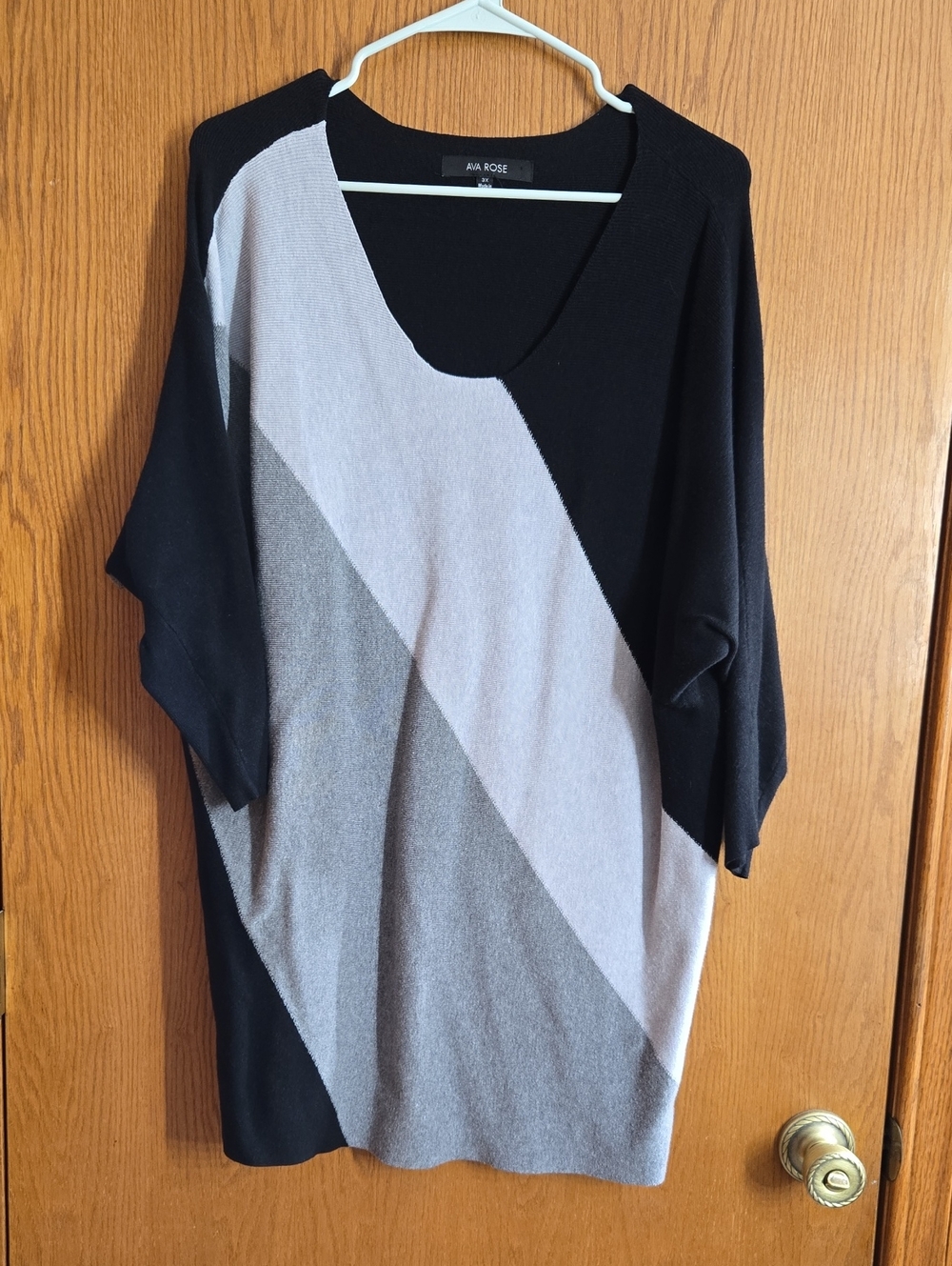 Ava Rose Black and Gray Diagonal Colorblock Tunic